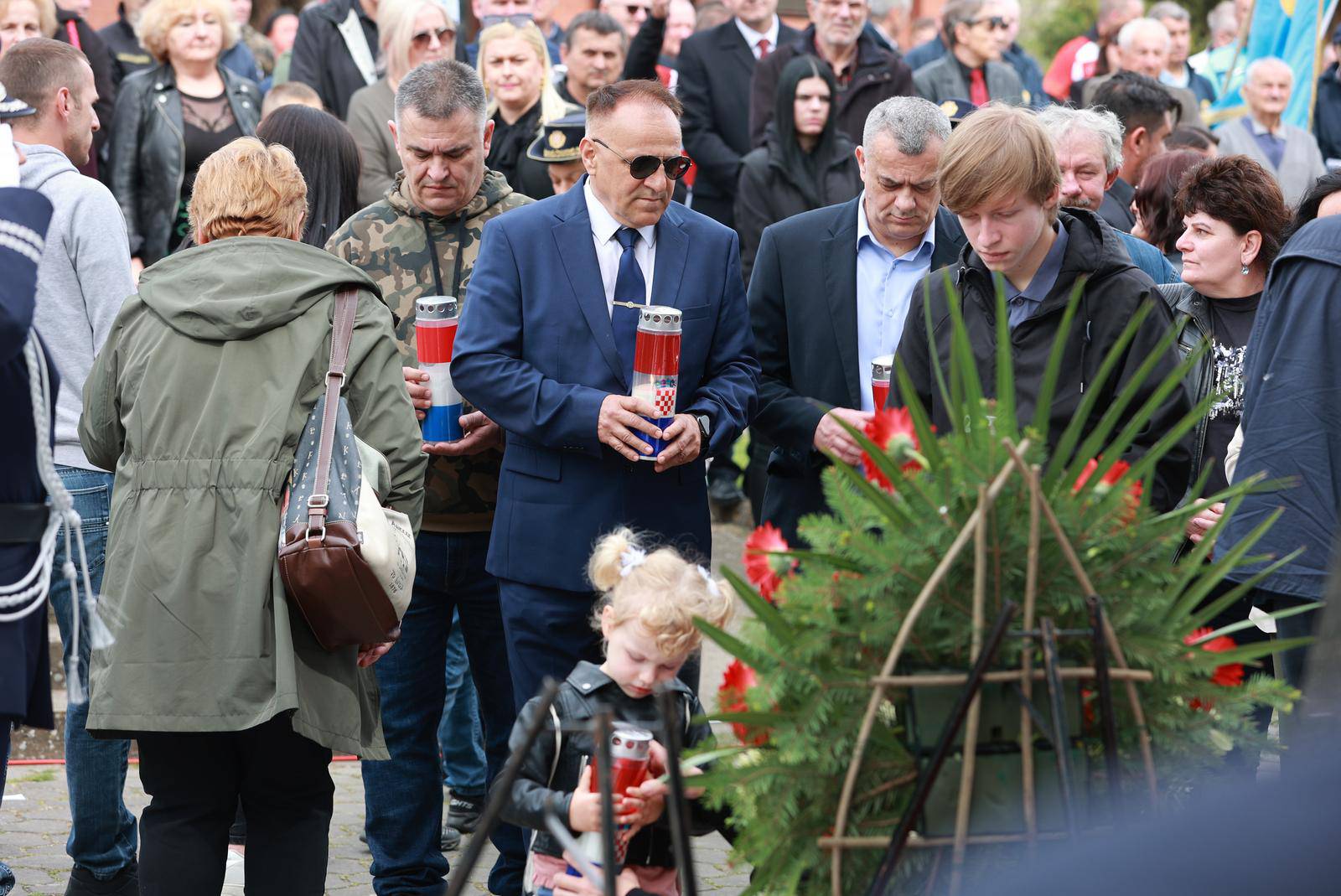 Obilježavanje 32. godišnjice pogibije 12 hrvatskih redarstvenika u Borovu