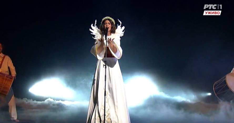 Tko tu koga kopira? Breskvica nastupila s krilima, a prije nje i drugi domaći i strani izvođači