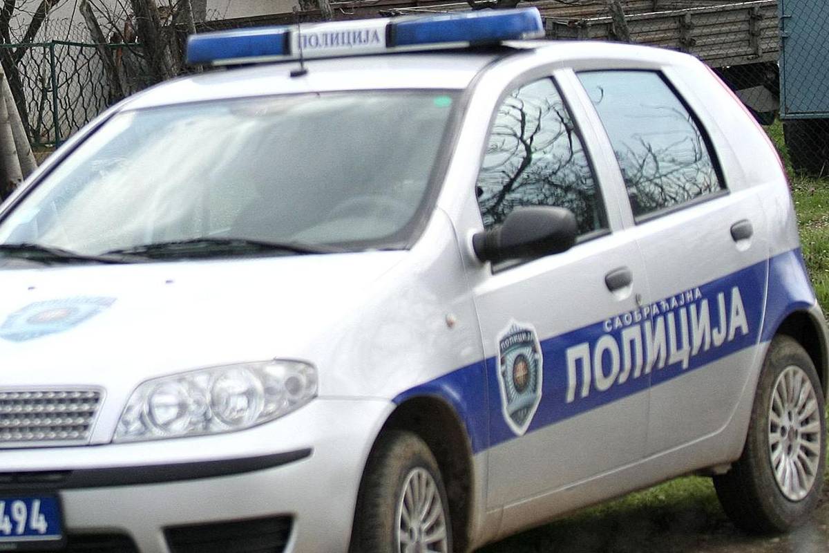 U Beogradu pronašli muško tijelo zakačeno za splav: U fazi je raspadanja, policija istražuje