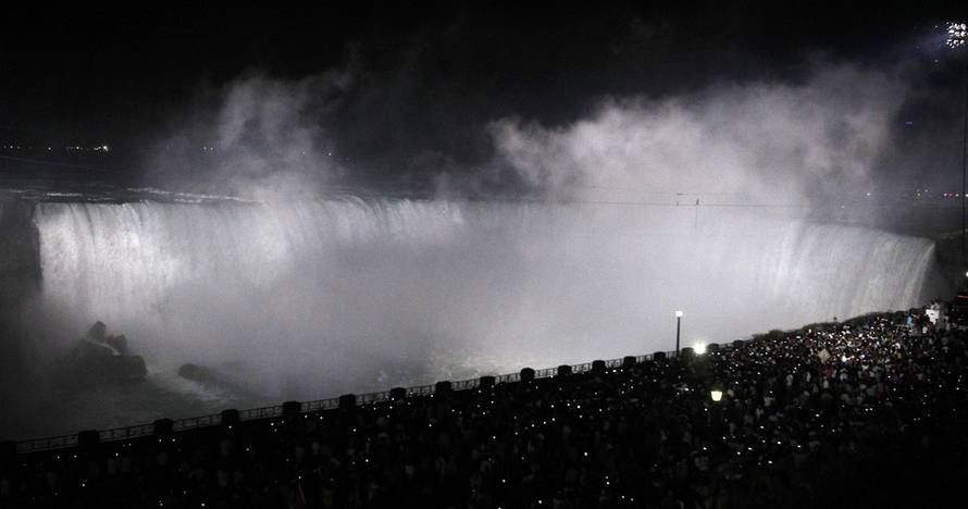 REUTERS/PXL