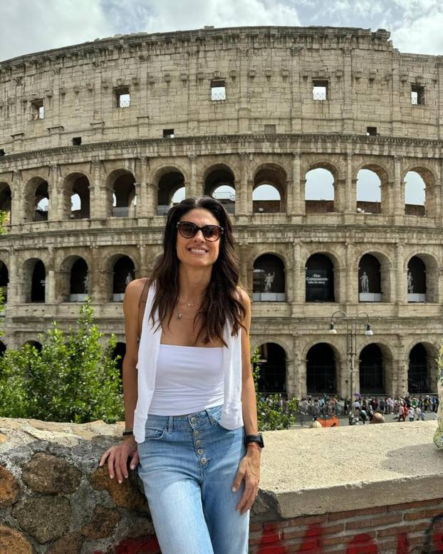 FOTO Slavna tenisačica prkosi godinama. Zavela Trumpa, a sad ljubi 18 godina mlađeg?