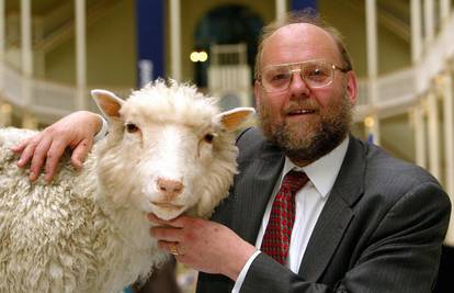 Preminuo znanstvenik Ian Wilmut, tvorac klonirane ovce Dolly: 90-ih je zapanjio svijet...