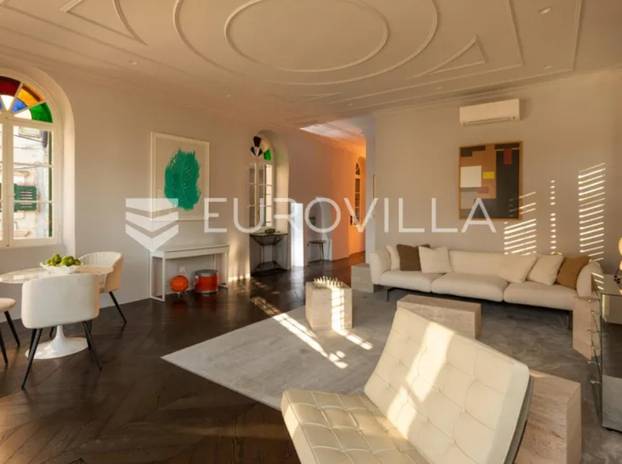 FOTO Prodaje se luksuzni stan u šibenskoj palači: Cijena mu je 700.000 eura, ima 90 kvadrata