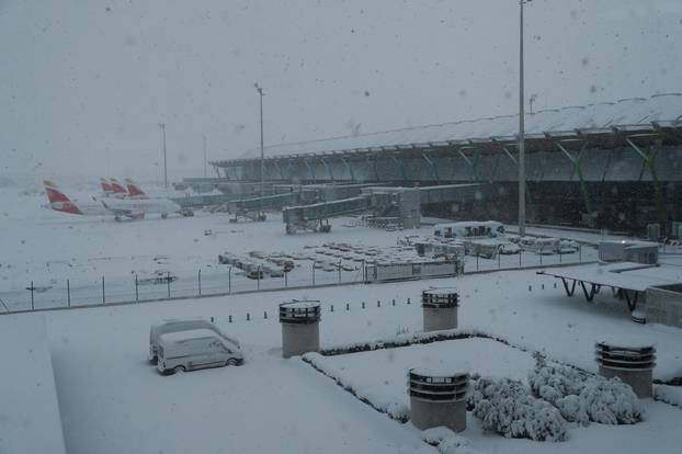 Heavy snowfall in Madrid