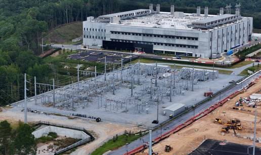 EU &cacute;e prisiliti podatkovne centre da objave koliko vode tro&scaron;e