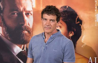 Antonio Banderas u suzama: S fanovima podijelio tužnu vijest