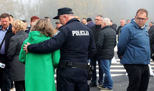 Žena napala HDZ-ovce i župana Celjaka na svečanosti kod Siska: 'Oprostite, malo sam neugodna'