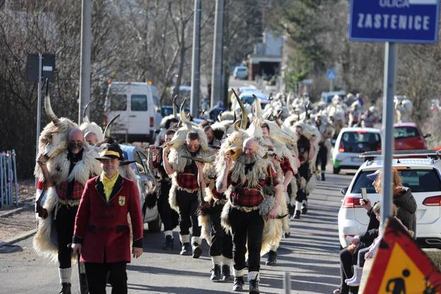 Grobnički dondolaši obilaze sela na Grobinštini.