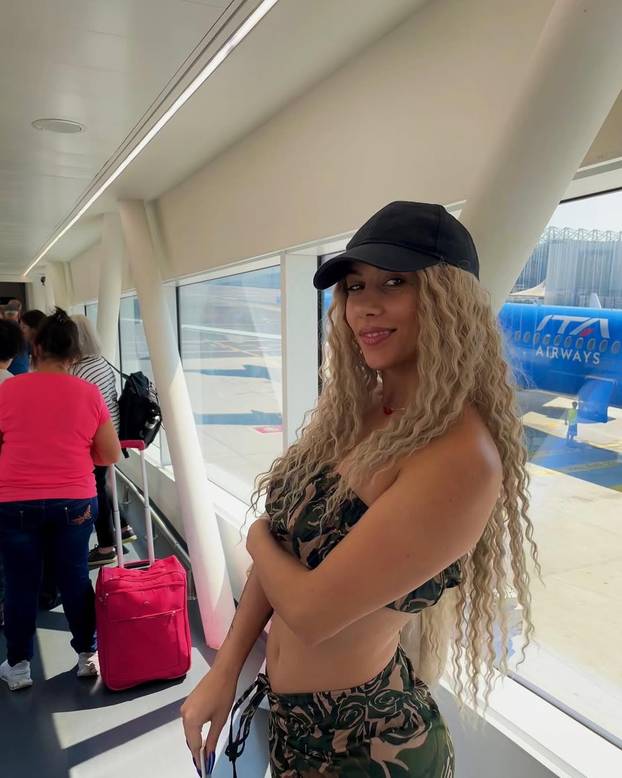 Twerkerica Sarah iz 'Savršenog' proslavila rođendan! Pogledajte kako se mijenjala kroz godine