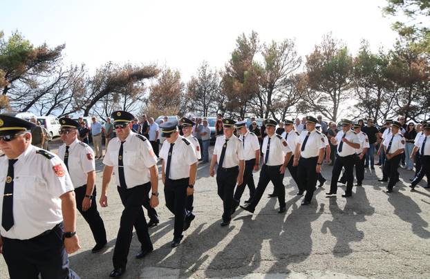 Omiš: Sprovod bivšeg vatrogasnog zapovjednika Drage Lelasa