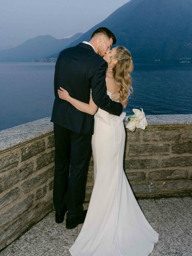 Oženio se 'vatreni' Petar Sučić! Pogledajte bajkovite prizore