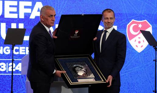 Čeferin: Igranje utakmica izvan zajednica može slomiti nogomet