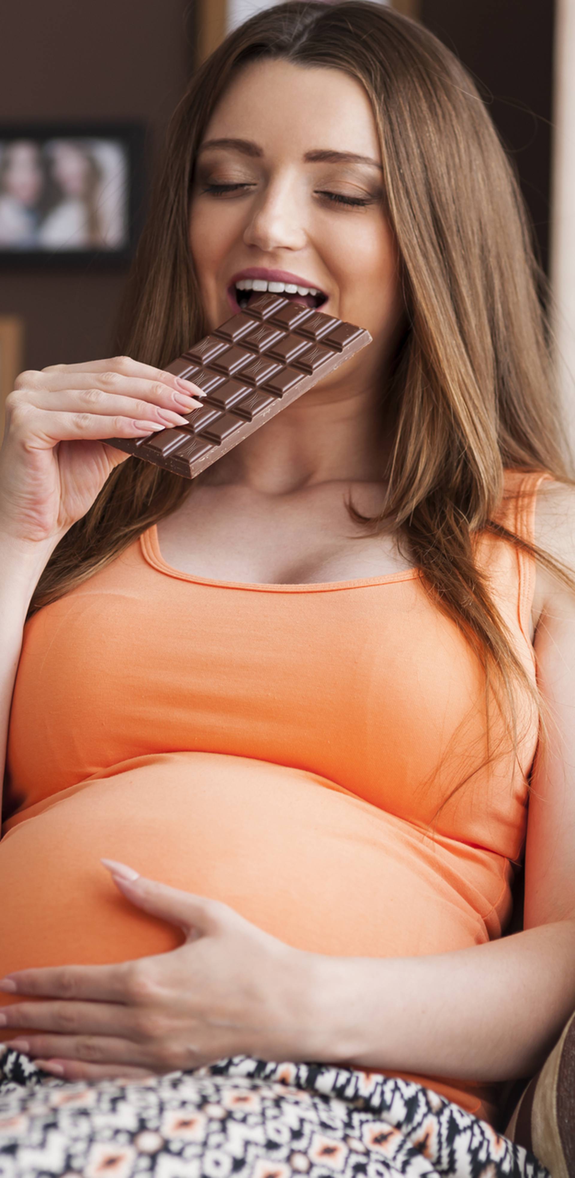 Tijekom trudnoće tijelo žene traži samo 250 kalorija više