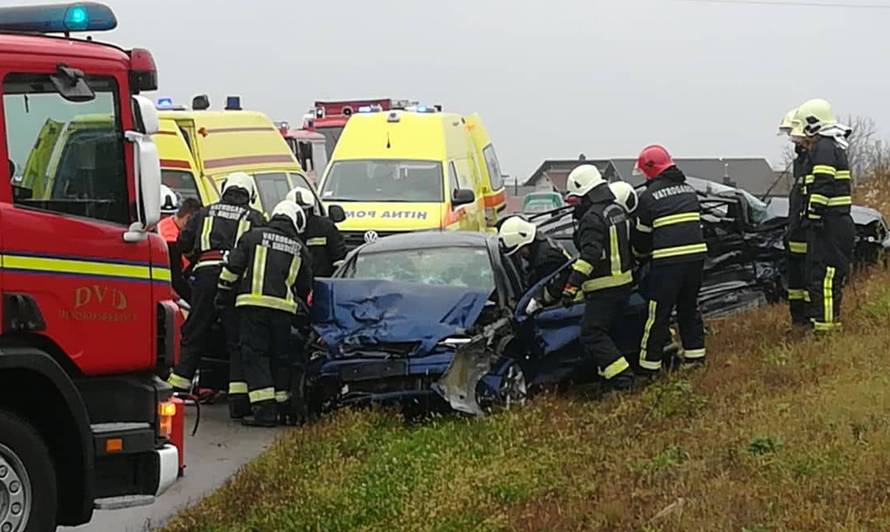 U sudaru poginuo mladi par, a u bolnici preminula i žena (77)