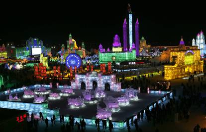 Festival u Kini: Grad od leda oduševljava i danju i noću
