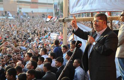 Počinje suđenje svrgnutom predsjedniku Egipta u Kairu