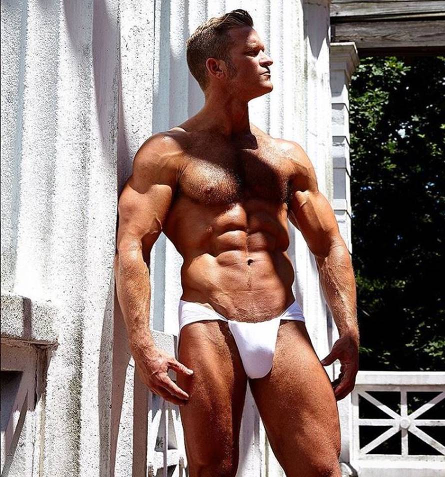 Pogledajte sve točke na kojima penisoslikar pokazuje 'tehniku'