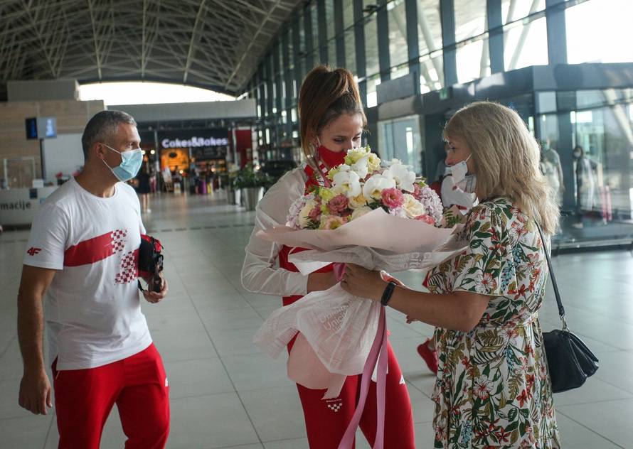 Svečani doček prvih osvajača olimpijskih medalja, Matee Jelić i Tonija Kaneta
