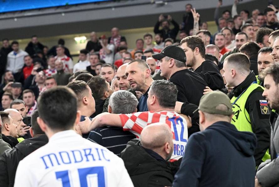 Ljubljana: Tijekom polufinalne utakmice između Hrvatske i Španjolske na tribinama je došlo do naguravanja