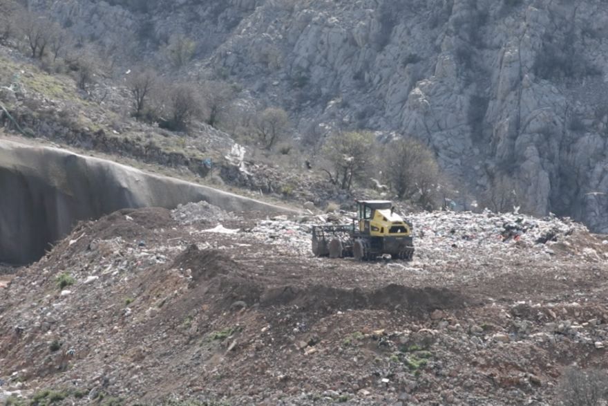 Sveti Juraj: Odlagali&scaron;te otpada u sklopu Parka prirode Velebit