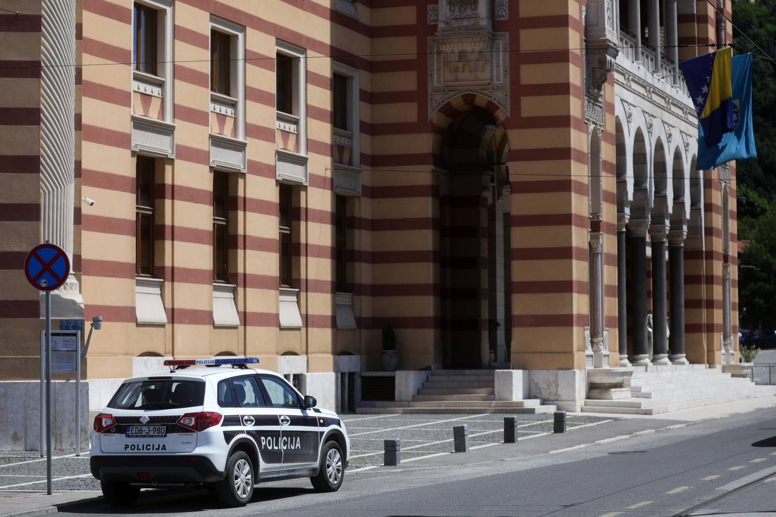 BiH: Uhićeno je 17 policajaca zbog više od 100 kaznenih djela