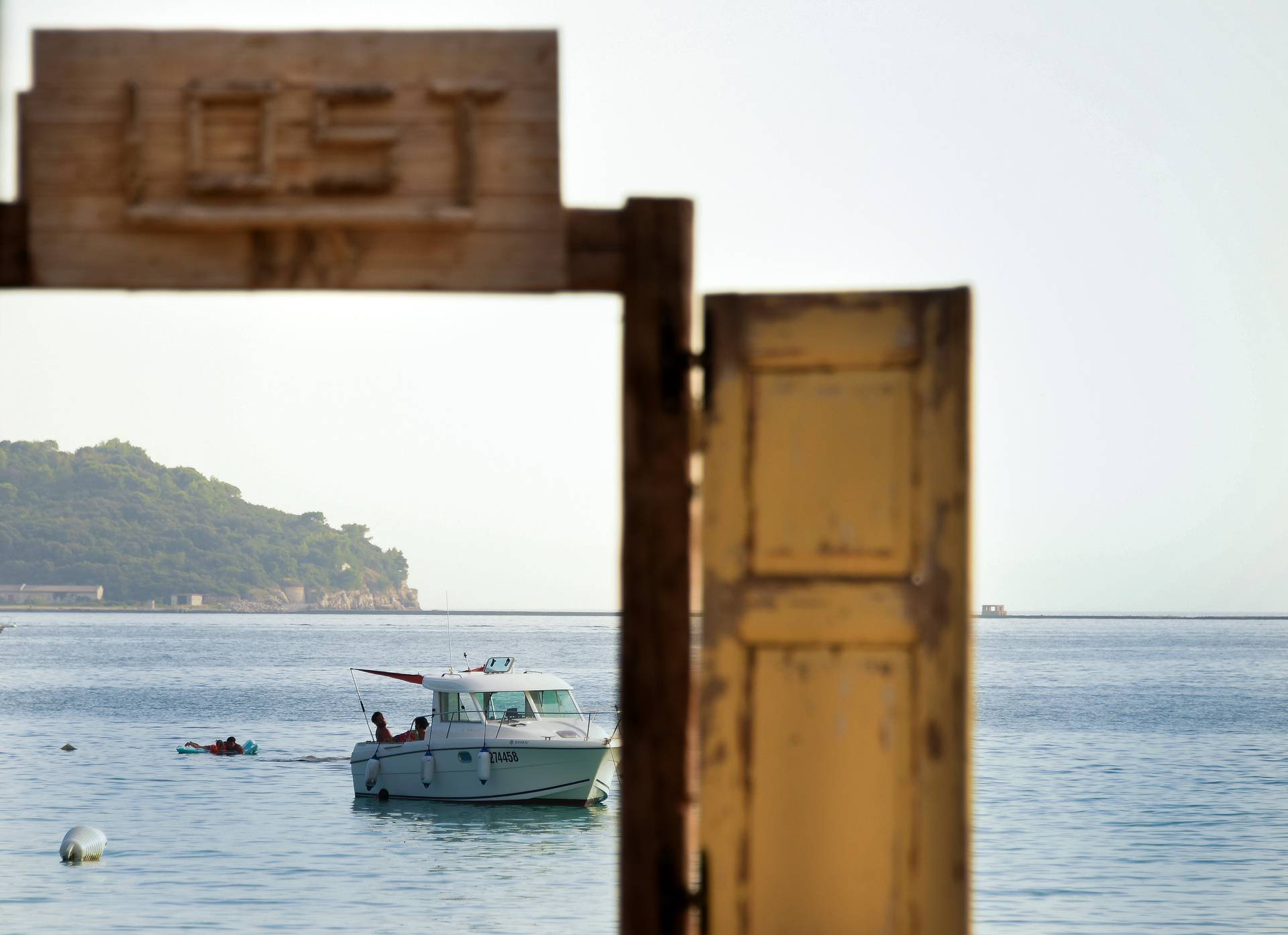 Izgubljena uvala do nedavno je bila zagađena i prljava plaža, a danas je jedna od najljepših u Istri