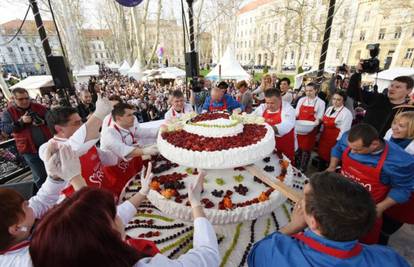 Čudo od torte: 650 kilograma planulo je dok si rekao 'keks'