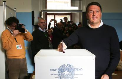 Opozicija traži smjenu: Renzi doživio poraz na referendumu