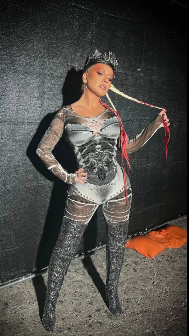 FOTO Xtina oduševila fanove vitkom figurom. Pogledajte kako je prije izgledala...