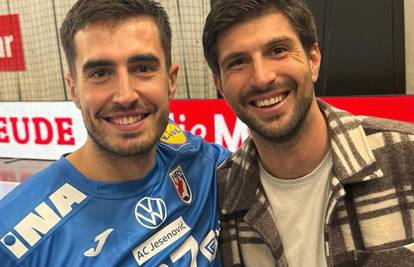 Bivši golman Hajduka došao je podržati rukometaše, s jednim je pala i fotka: 'Izgubljeni brat'