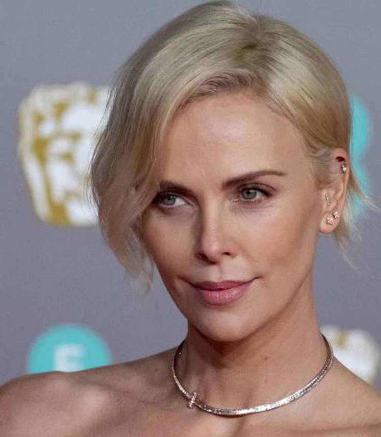 Od plavuše do crnke: Charlize se odlučila na drastičnu promjenu