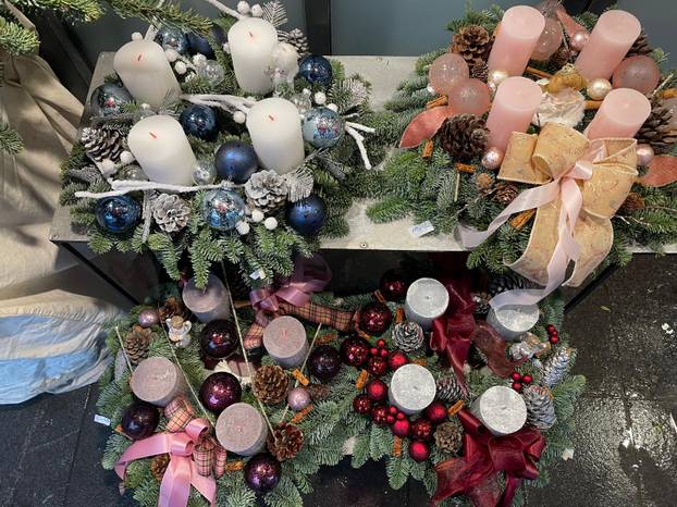 FOTO Pogledajte kakvih sve vjenčića ima po Zagrebu, neki 'dizajnerski' dođu i 400 eura