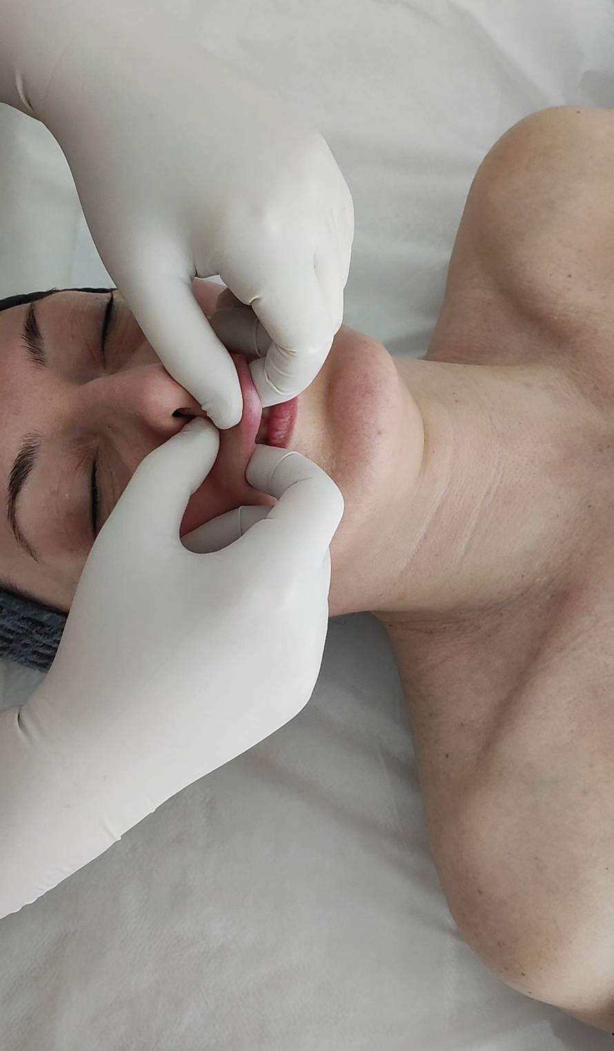 Zaboravite botoks: Masaže lica koje podižu tonus i vraćaju mladolik izgled