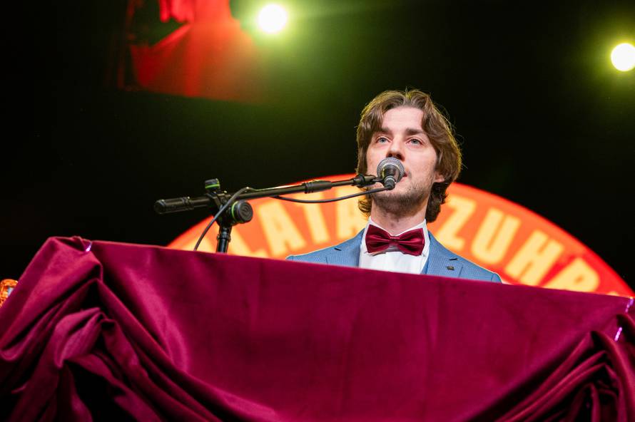 Zagreb: 40 godina Zuhre "Toast and Roast"