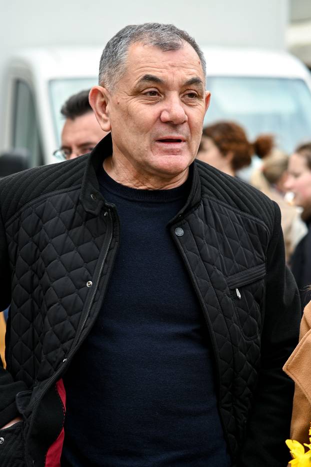 Zagreb: Poznati na špici