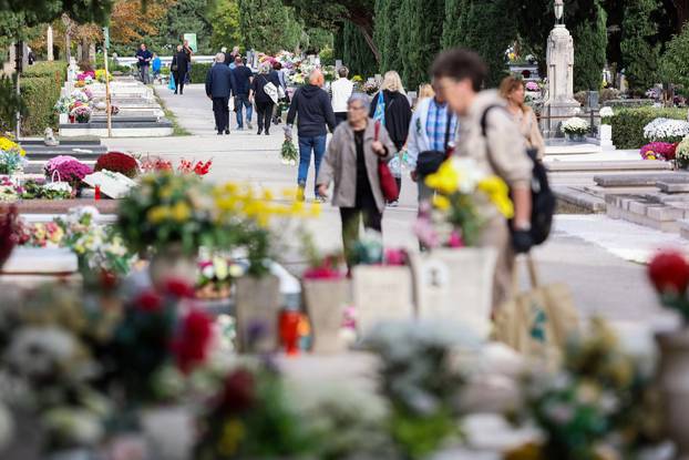 Split: Blagdan Svih svetih i Dušni dan na Lovrincu