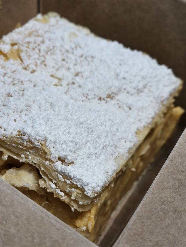 FOTO Ovi kolači bez mlijeka i jaja privlačili su pažnju slučajnih prolaznika