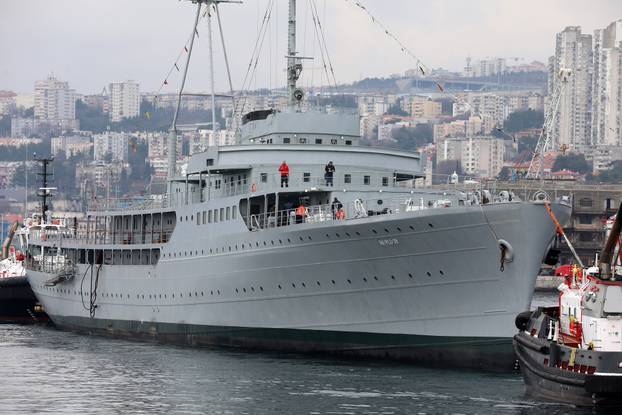 Rijeka: Brod Galeb dotegljen je u riječku luku