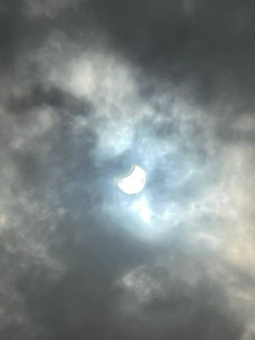 VIDEO Ovako je pomrčina Sunca izgledala danas iznad Hrvatske