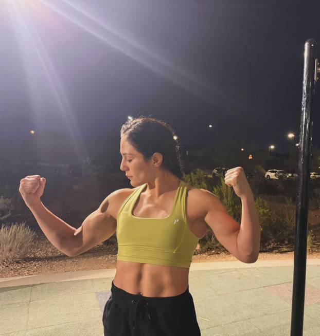 JEZIVE SCENE U UFC-u: Borkinja izgubila svijest nakon brutalnog nokauta! Pobjednica se molila