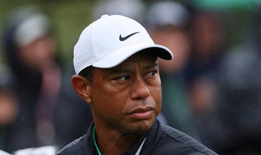 FOTO Evo kako nakon razbijanja skupocjenog auta izgleda Tiger Woods. Ne&scaron;to je konzumirao...