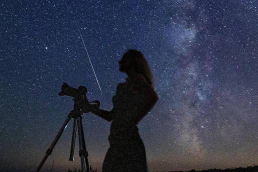 Kiša meteora obasjala nebo, a spektakl možete gledati i danas