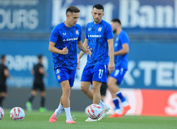 Dinamo i Rudeš sastali se u 3. kolu SuperSport HNL-a, zagrijavanje