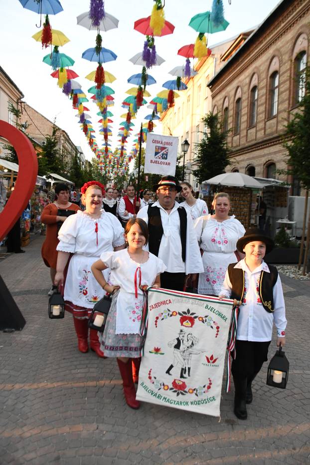 Bjelovar: U carskoj povorci sudjelovalo više od 600 sudionika