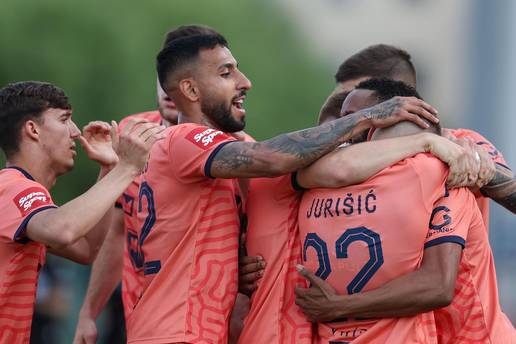 VIDEO Slaven - Osijek 1-4: Gosti razbili 'farmaceute' i pobijedili treću utakmicu zaredom u HNL-u