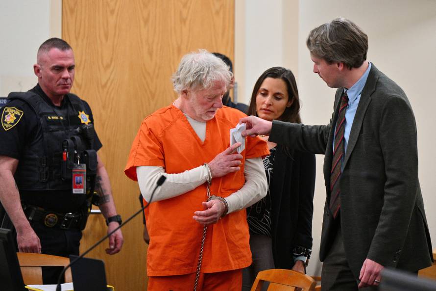 Actor Timothy Busfield pre-detention hearing in Albuquerque