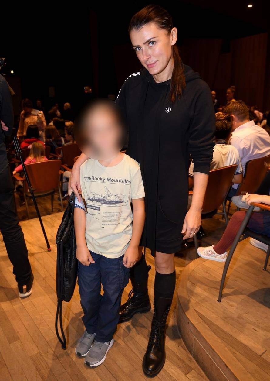 'Ježeva kućica' oduševila djecu i poznate roditelje u Lisinskom