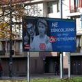 U Mađarskoj su postavili jumbo plakat o Ursuli von der Leyen: 'Ne plešite kako oni sviraju...'