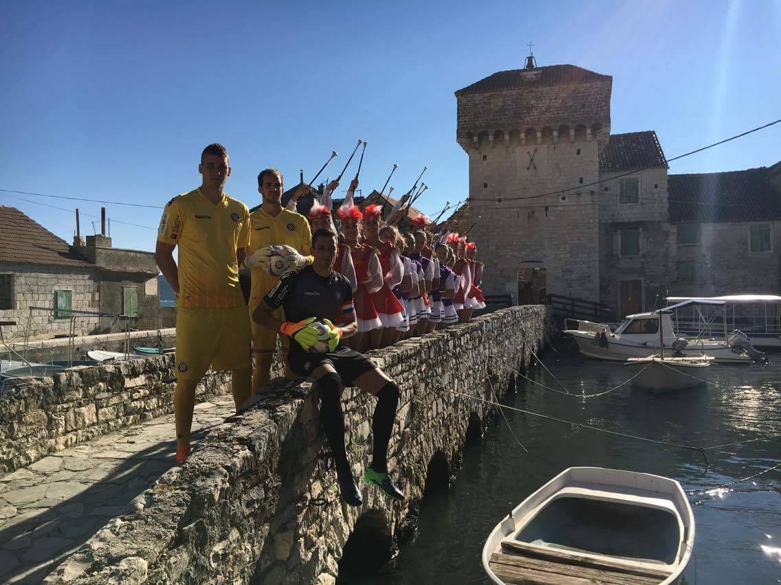 Kalinić, Stipica i Grbić odradili slikanje za kalendar u Kaštilcu