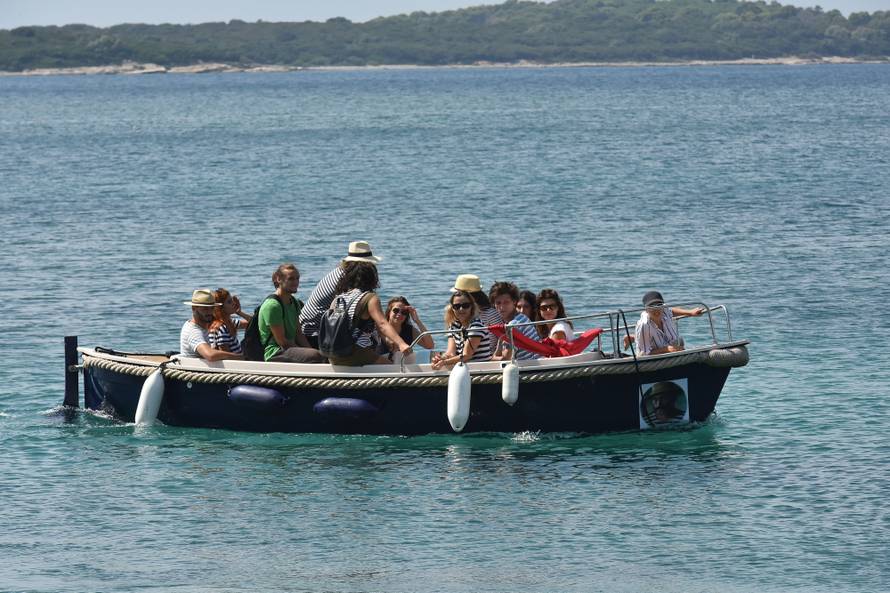 Rade Šerbedžija silno  se veseli  ploviti na svom brodu Draganu